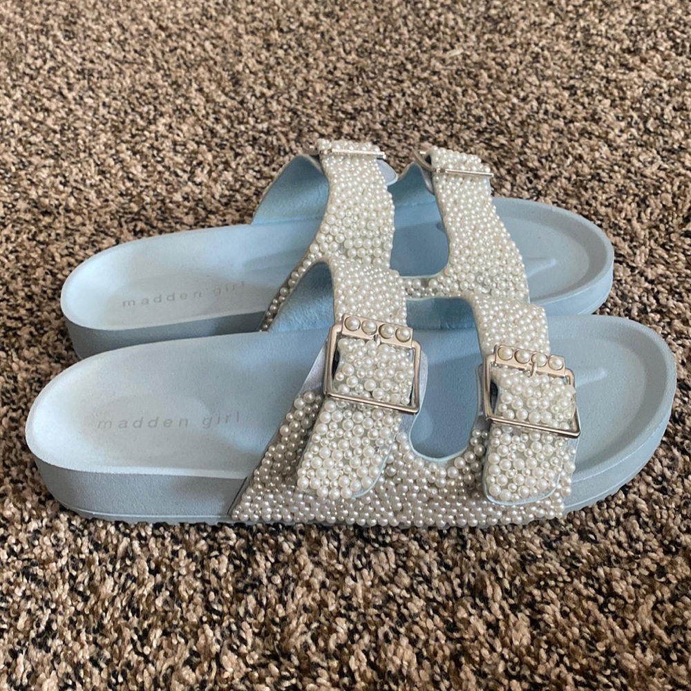 Madden Girl Womens Teddy Buckles Strappy Slide Sandals